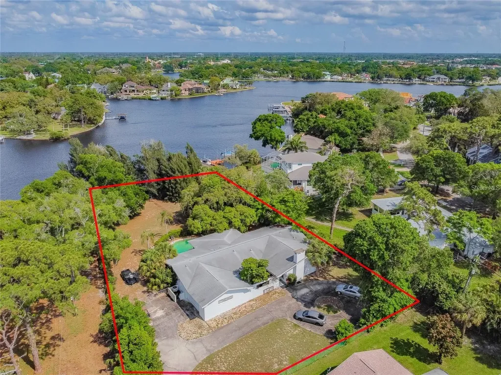 425 Craig Drive Tarpon Springs FL 34689