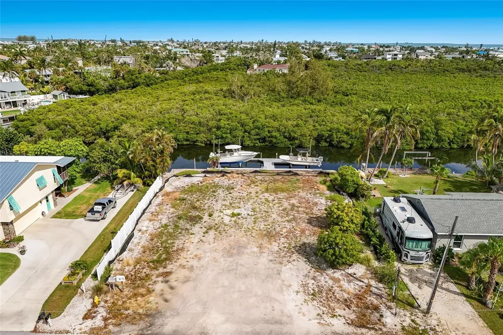 508 77th Street Bradenton Beach FL 34217