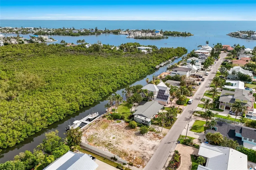 508 77th Street Bradenton Beach FL 34217