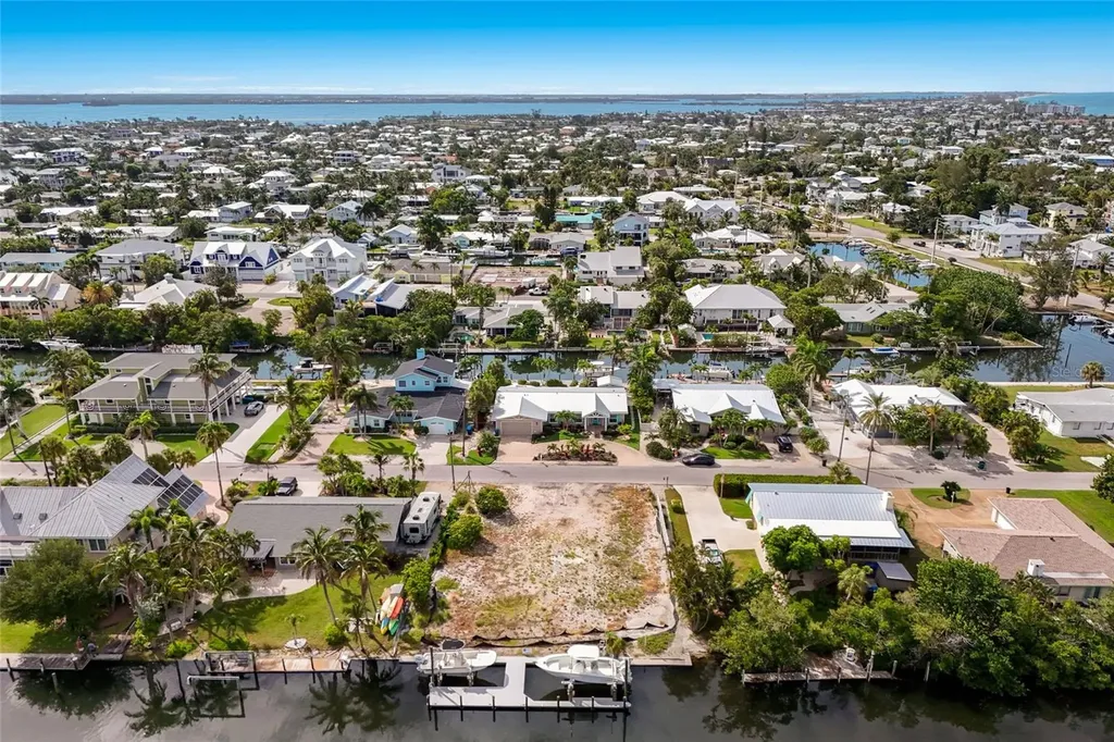 508 77th Street Bradenton Beach FL 34217
