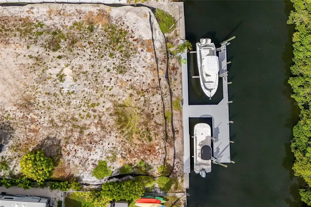 508 77th Street Bradenton Beach FL 34217