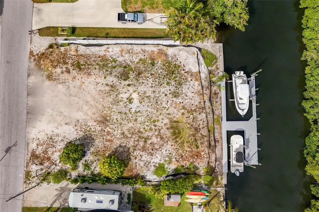 508 77th Street Bradenton Beach FL 34217