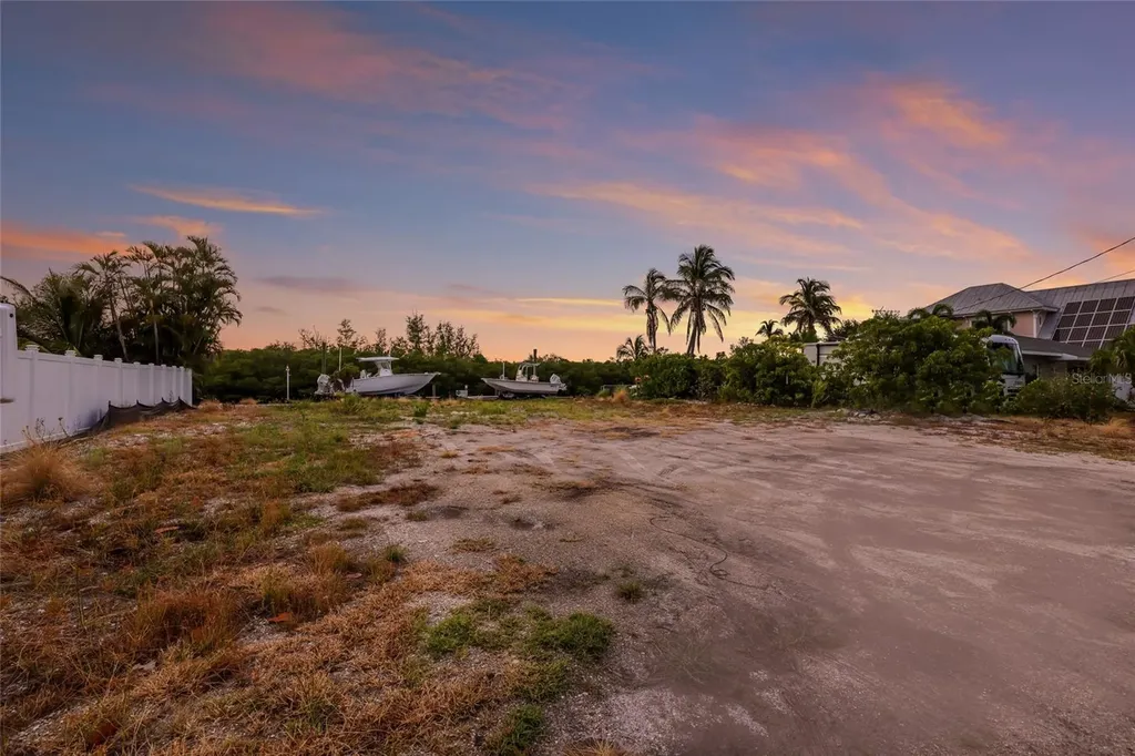 508 77th Street Bradenton Beach FL 34217