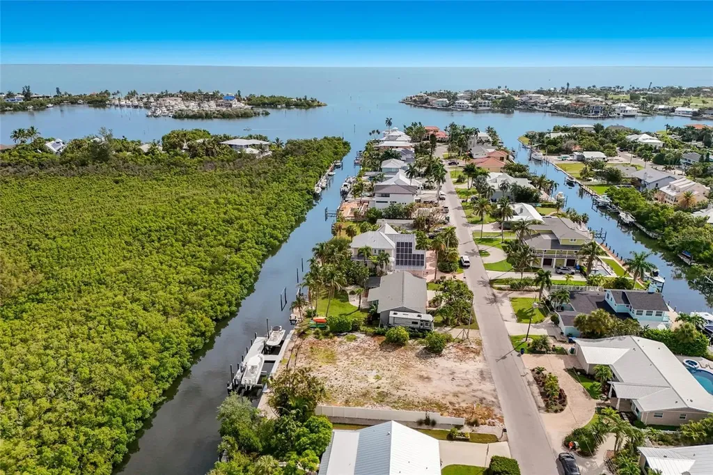 508 77th Street Bradenton Beach FL 34217