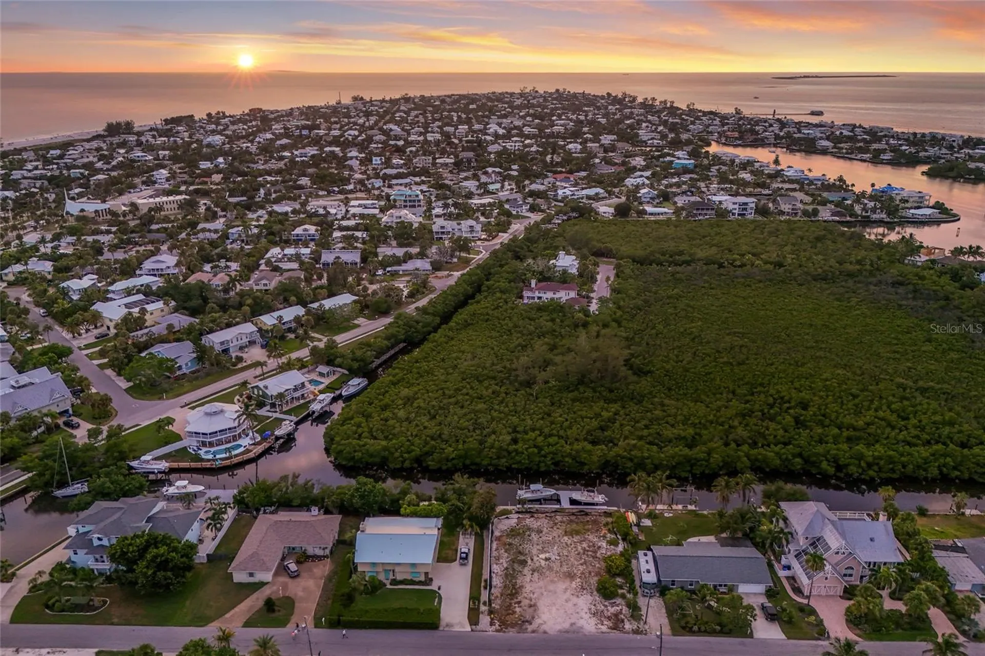 508 77th Street Bradenton Beach FL 34217