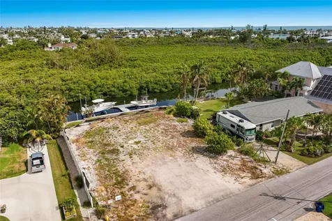 508 77th Street Bradenton Beach FL 34217