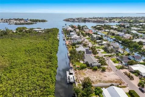 508 77th Street Bradenton Beach FL 34217