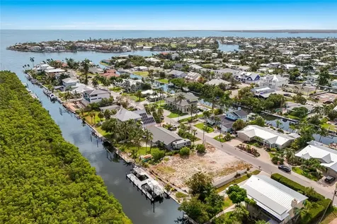508 77th Street Bradenton Beach FL 34217