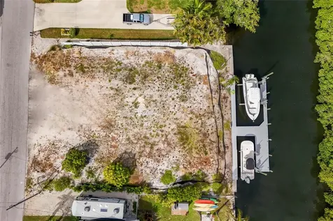 508 77th Street Bradenton Beach FL 34217