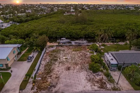 508 77th Street Bradenton Beach FL 34217