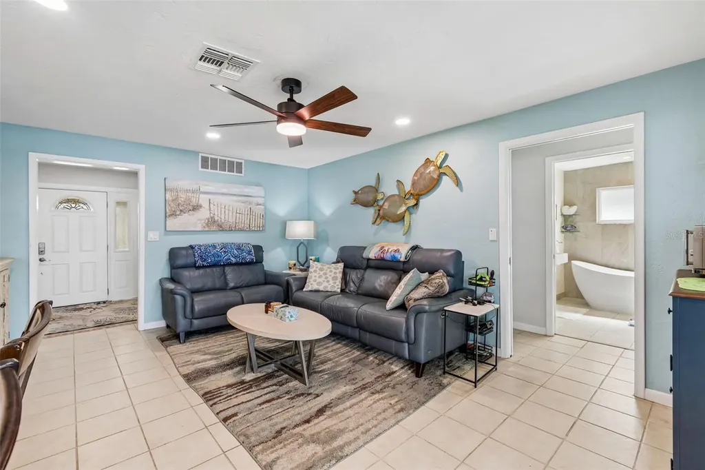 1473 50th Avenue NE St Petersburg FL 33703