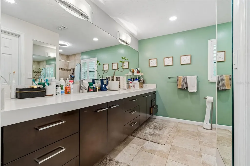 1473 50th Avenue NE St Petersburg FL 33703