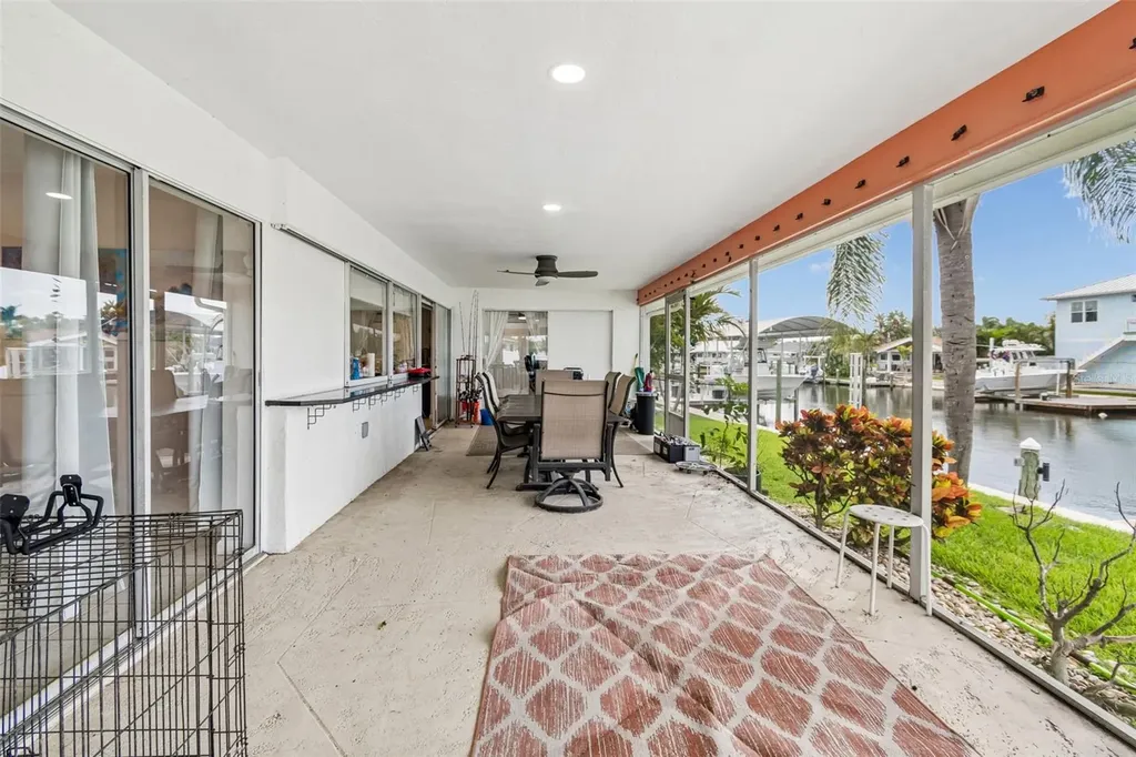1473 50th Avenue NE St Petersburg FL 33703