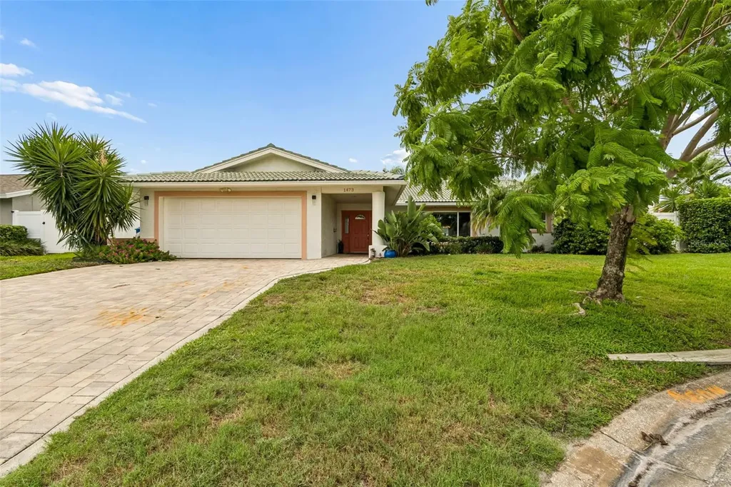 1473 50th Avenue NE St Petersburg FL 33703