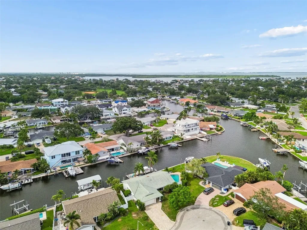 1473 50th Avenue NE St Petersburg FL 33703