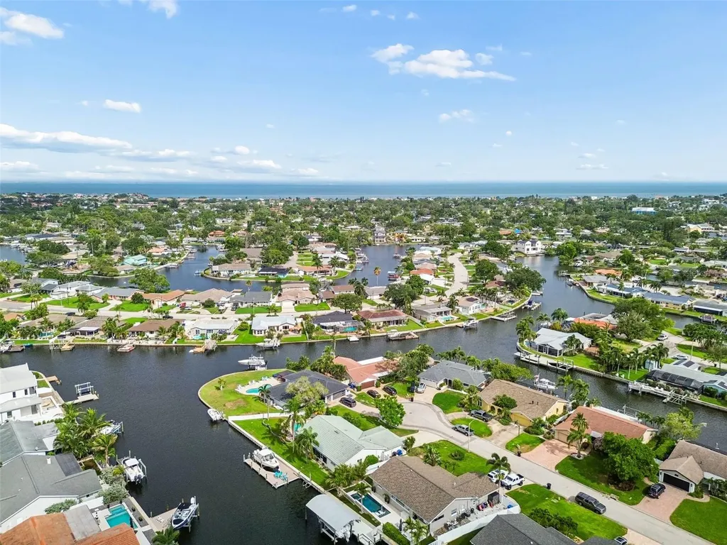 1473 50th Avenue NE St Petersburg FL 33703