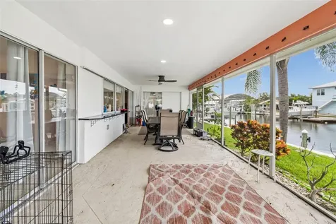 1473 50th Avenue NE St Petersburg FL 33703