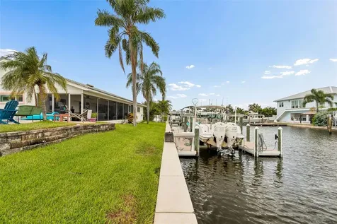1473 50th Avenue NE St Petersburg FL 33703