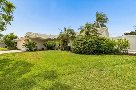 1473 50th Avenue NE St Petersburg FL 33703