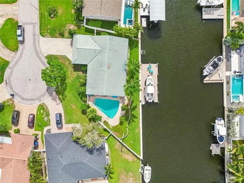 1473 50th Avenue NE St Petersburg FL 33703