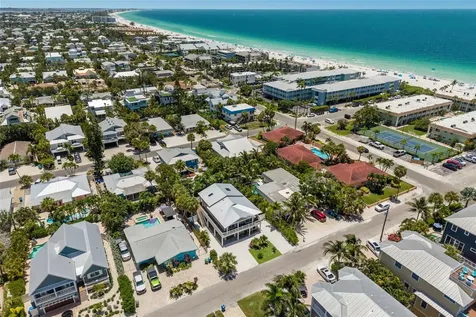 203 72nd Street Holmes Beach FL 34217