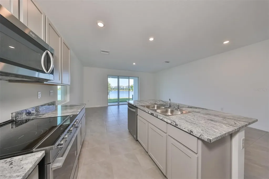 379 Mangrove Shade Circle Apollo Beach FL 33572