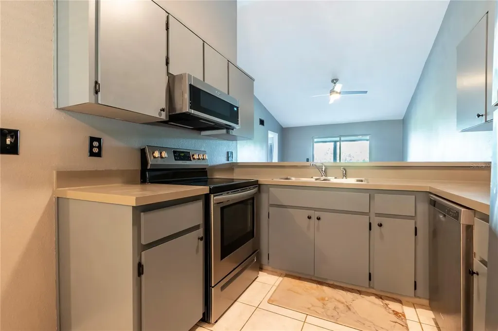 11201 122nd Avenue Largo FL 33778