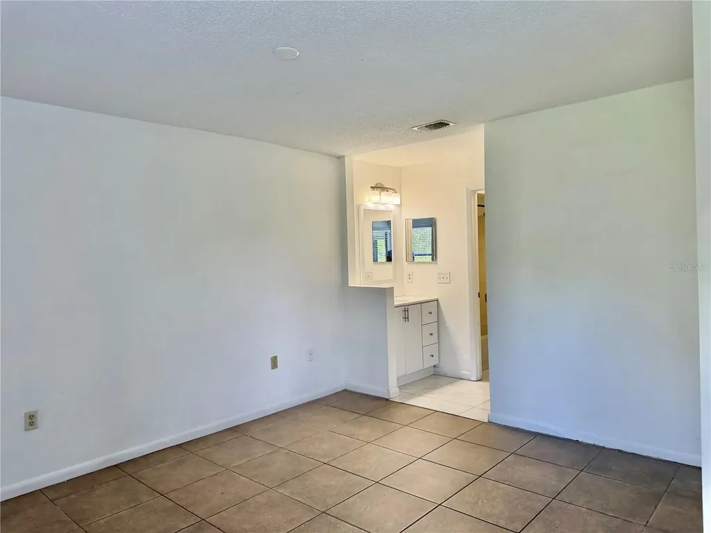 3036 S Semoran Boulevard Orlando FL 32822