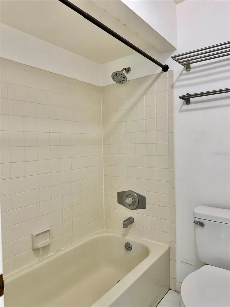 3036 S Semoran Boulevard Orlando FL 32822