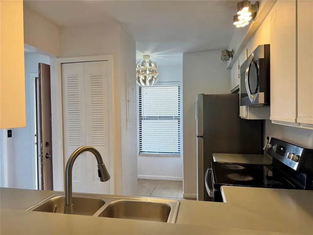 3036 S Semoran Boulevard Orlando FL 32822