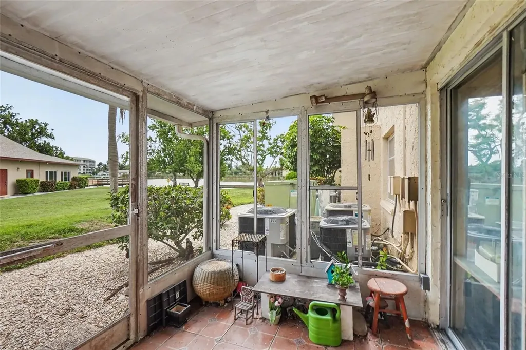 4009 Lake Bayshore Drive Bradenton FL 34205