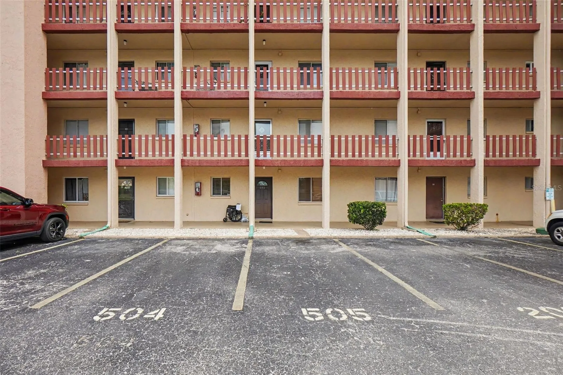 4009 Lake Bayshore Drive Bradenton FL 34205