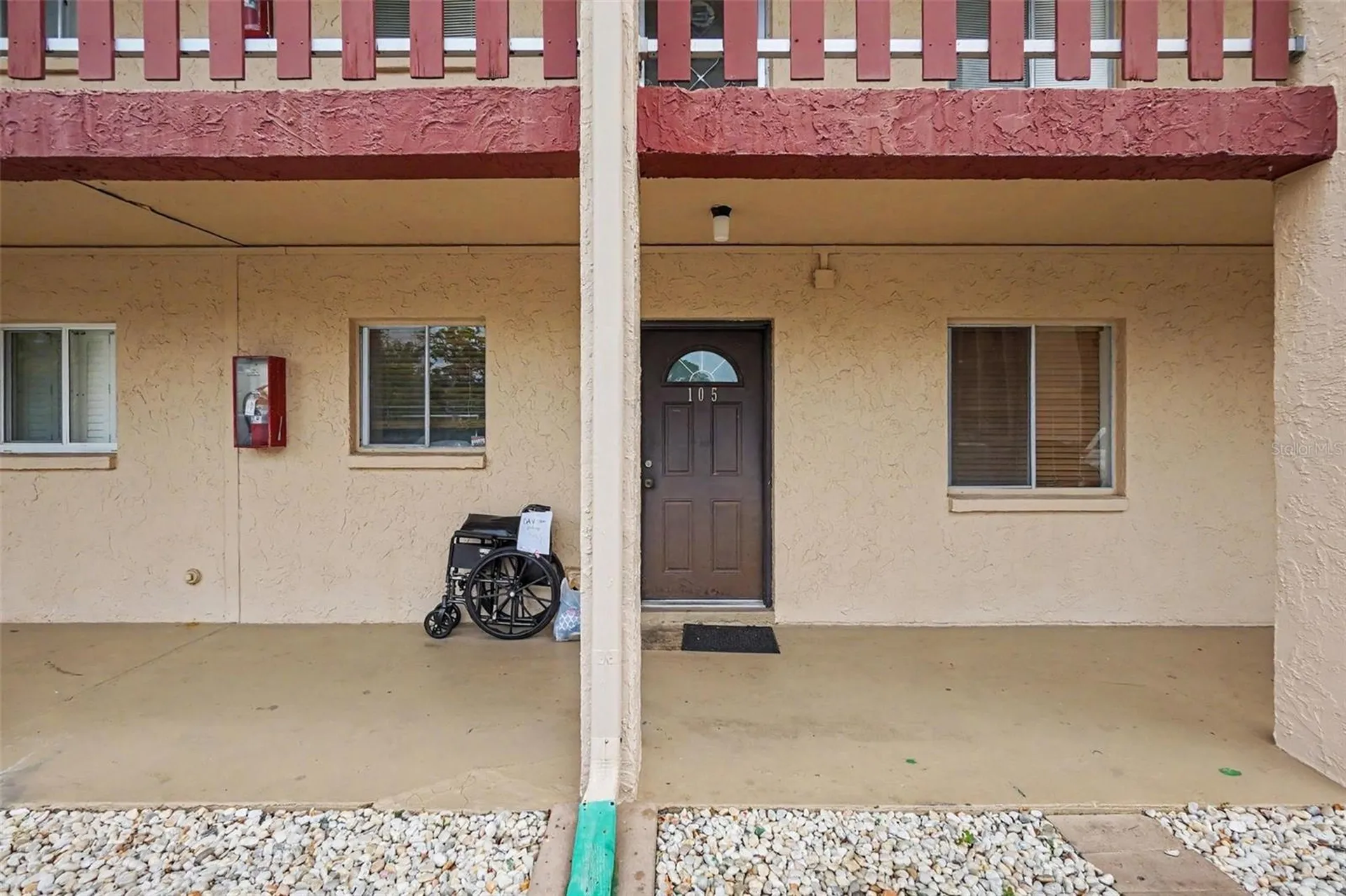 4009 Lake Bayshore Drive Bradenton FL 34205