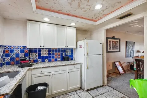 4009 Lake Bayshore Drive Bradenton FL 34205