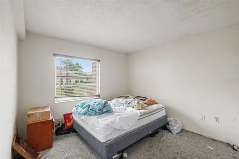 4009 Lake Bayshore Drive Bradenton FL 34205