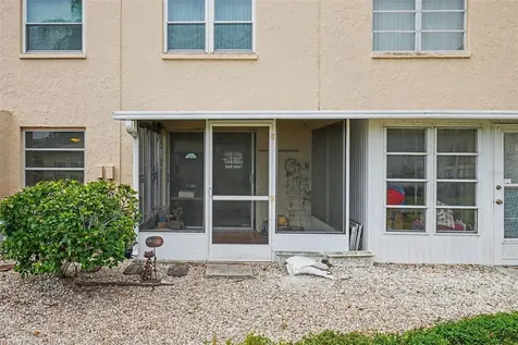 4009 Lake Bayshore Drive Bradenton FL 34205