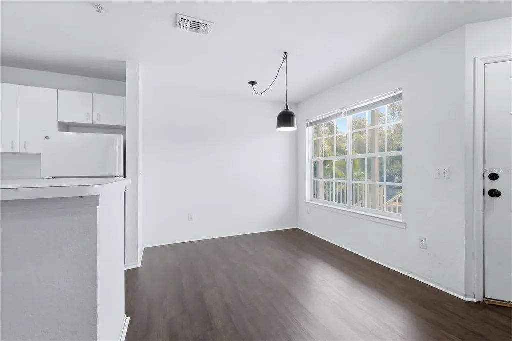 850 S Tamiami Trail Sarasota FL 34236