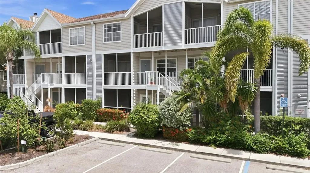 850 S Tamiami Trail Sarasota FL 34236