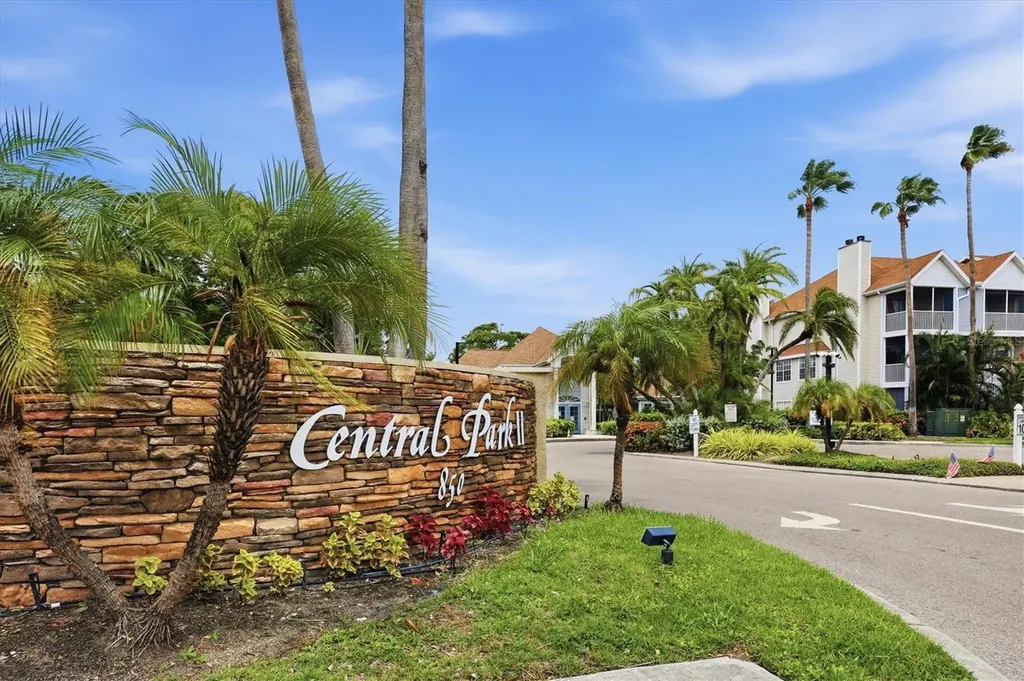 850 S Tamiami Trail Sarasota FL 34236