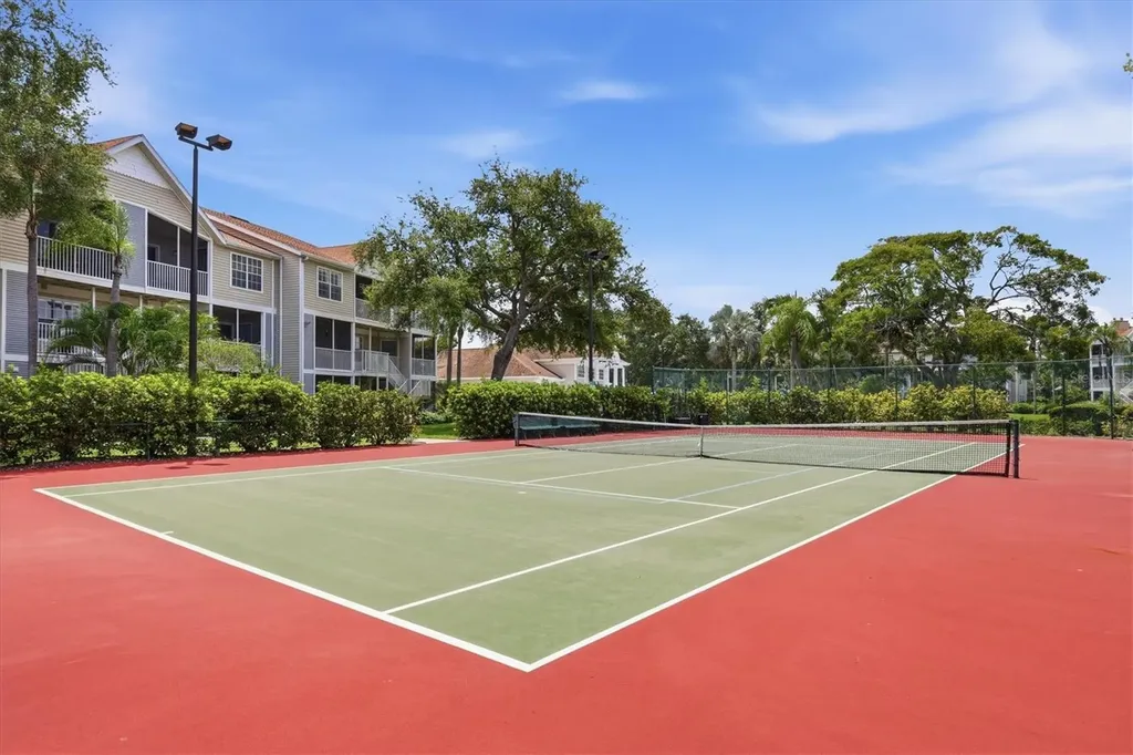 850 S Tamiami Trail Sarasota FL 34236