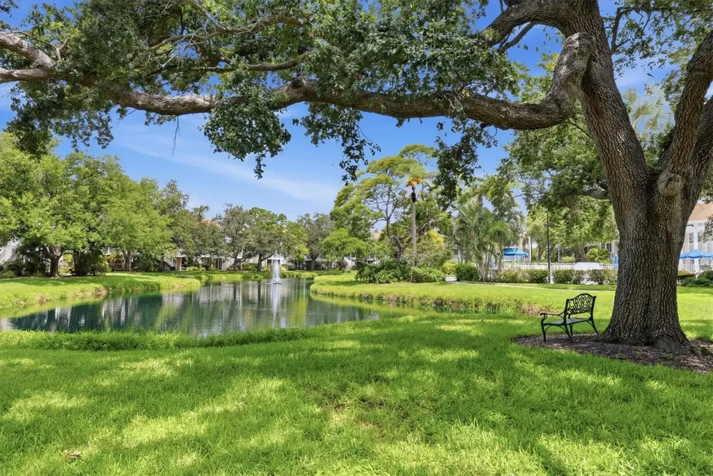 850 S Tamiami Trail Sarasota FL 34236