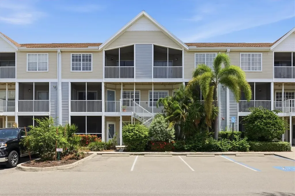 850 S Tamiami Trail Sarasota FL 34236