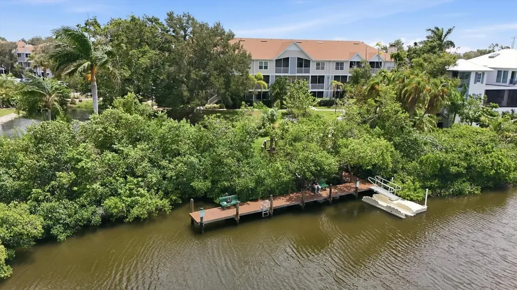 850 S Tamiami Trail Sarasota FL 34236