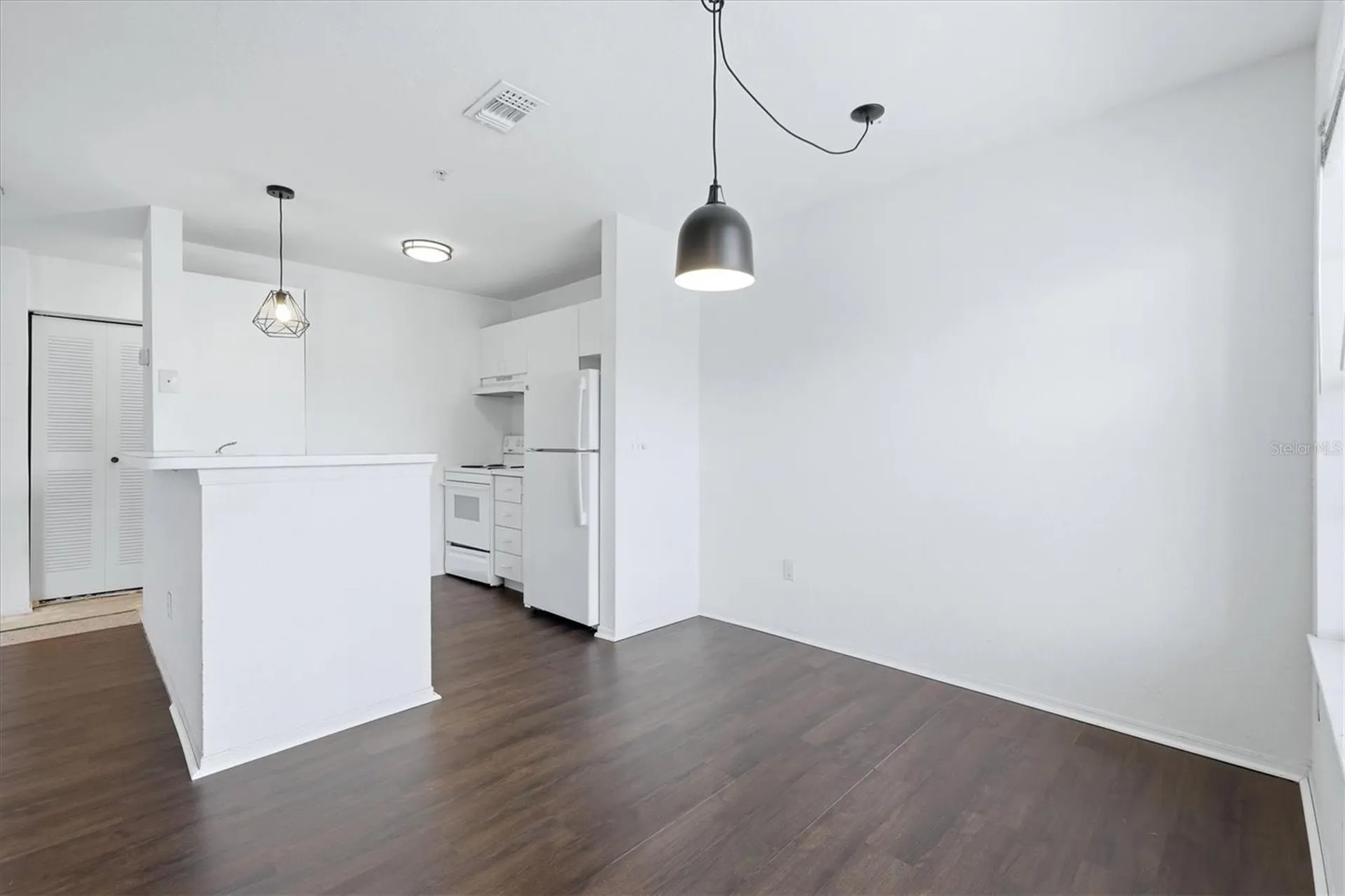 850 S Tamiami Trail Sarasota FL 34236
