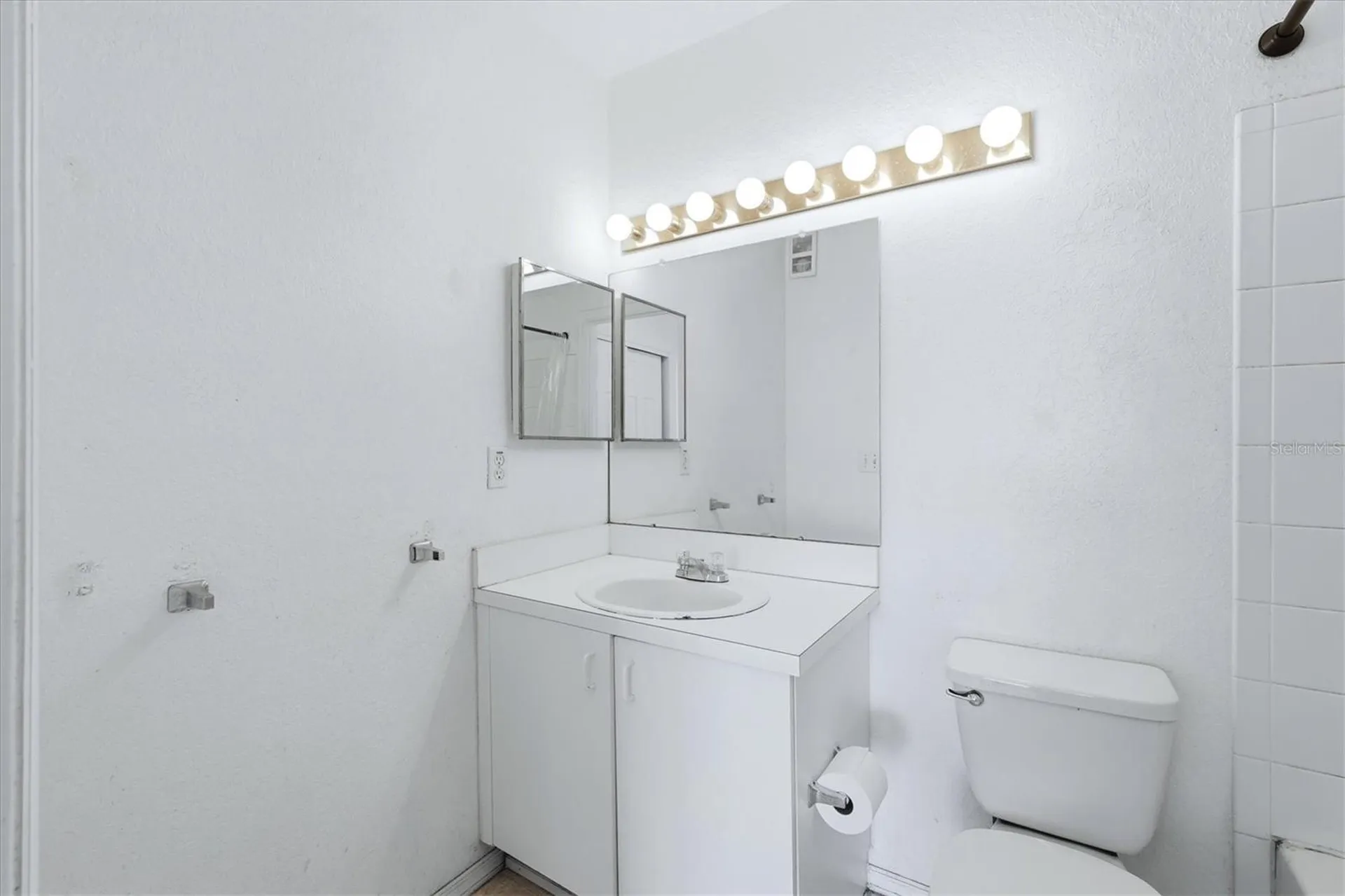 850 S Tamiami Trail Sarasota FL 34236
