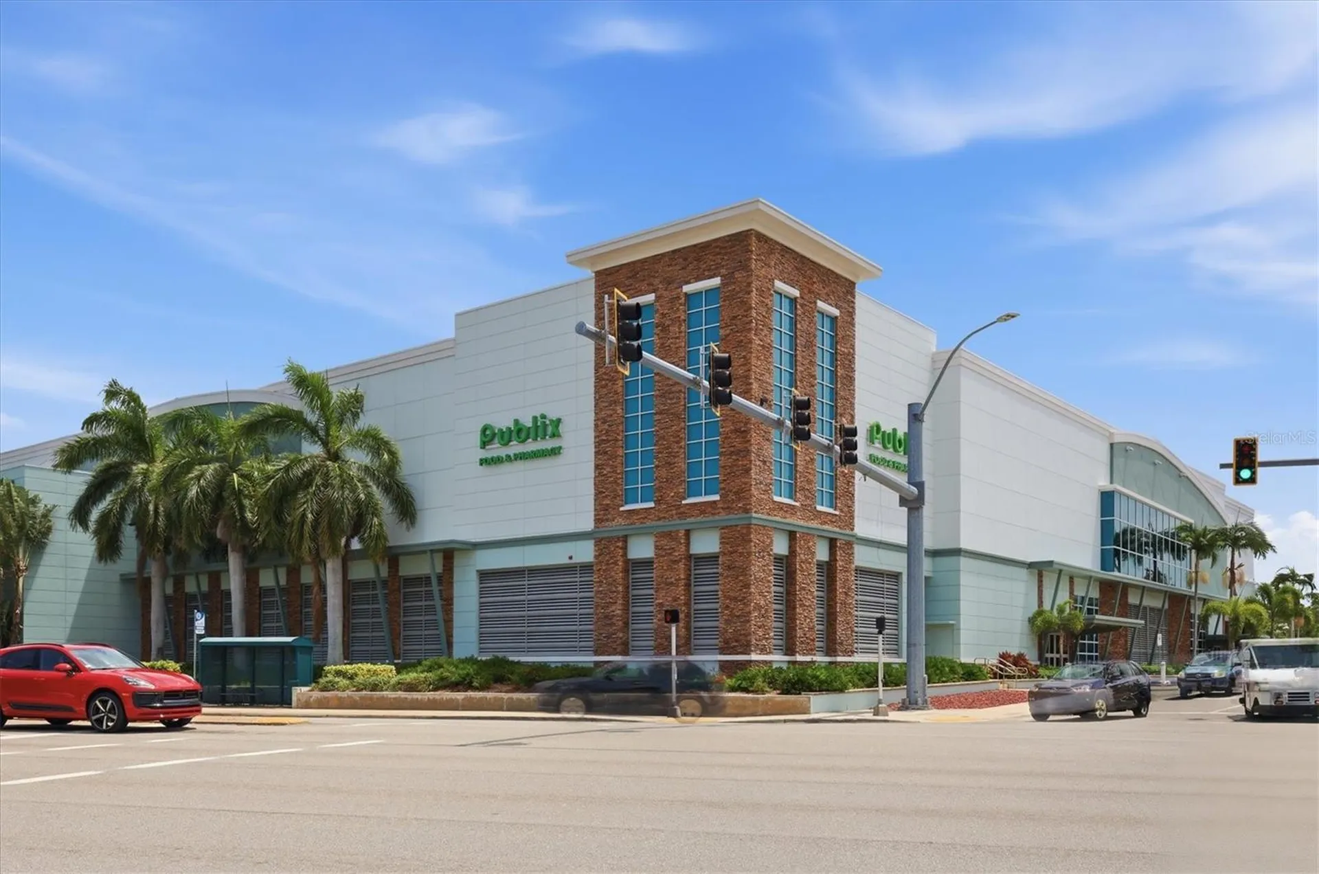 850 S Tamiami Trail Sarasota FL 34236