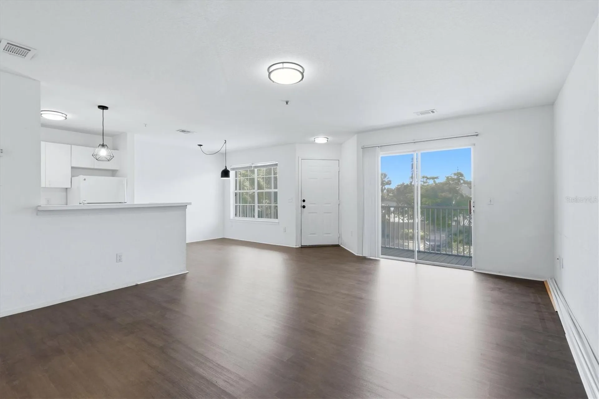 850 S Tamiami Trail Sarasota FL 34236