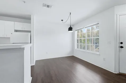 850 S Tamiami Trail Sarasota FL 34236
