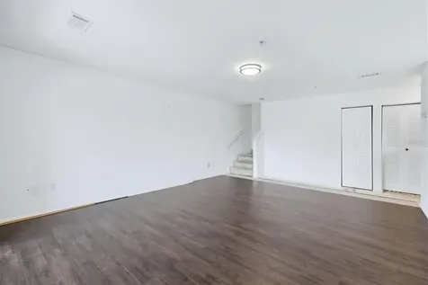 850 S Tamiami Trail Sarasota FL 34236
