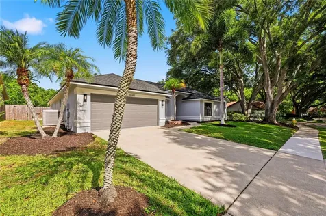 3040 Windridge Oaks Drive Palm Harbor FL 34684